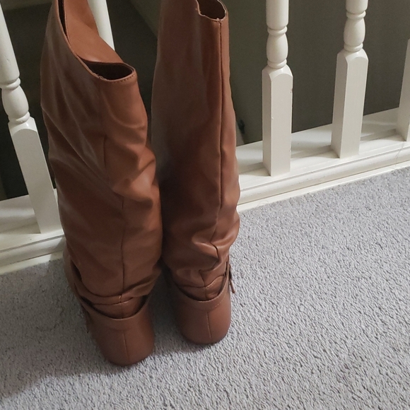 UnionBay Brown Boots - Picture 4 of 7